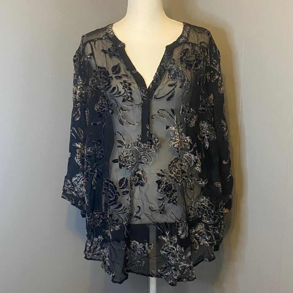 Torrid Harper Burnout Black Velvet Rose Floral Pullover Blouse 3/4 Sleeve Sz 3X